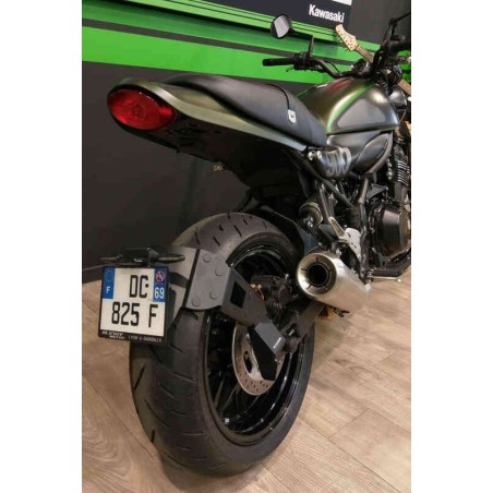 Support de plaque access design ''ras de roue'' noir kawasaki z900rs